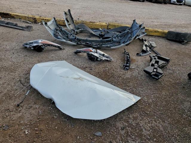 Toyota Prius Le Image 7