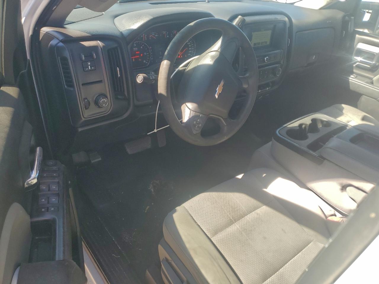 Chevrolet Silverado C2500 Heavy Duty Image 2