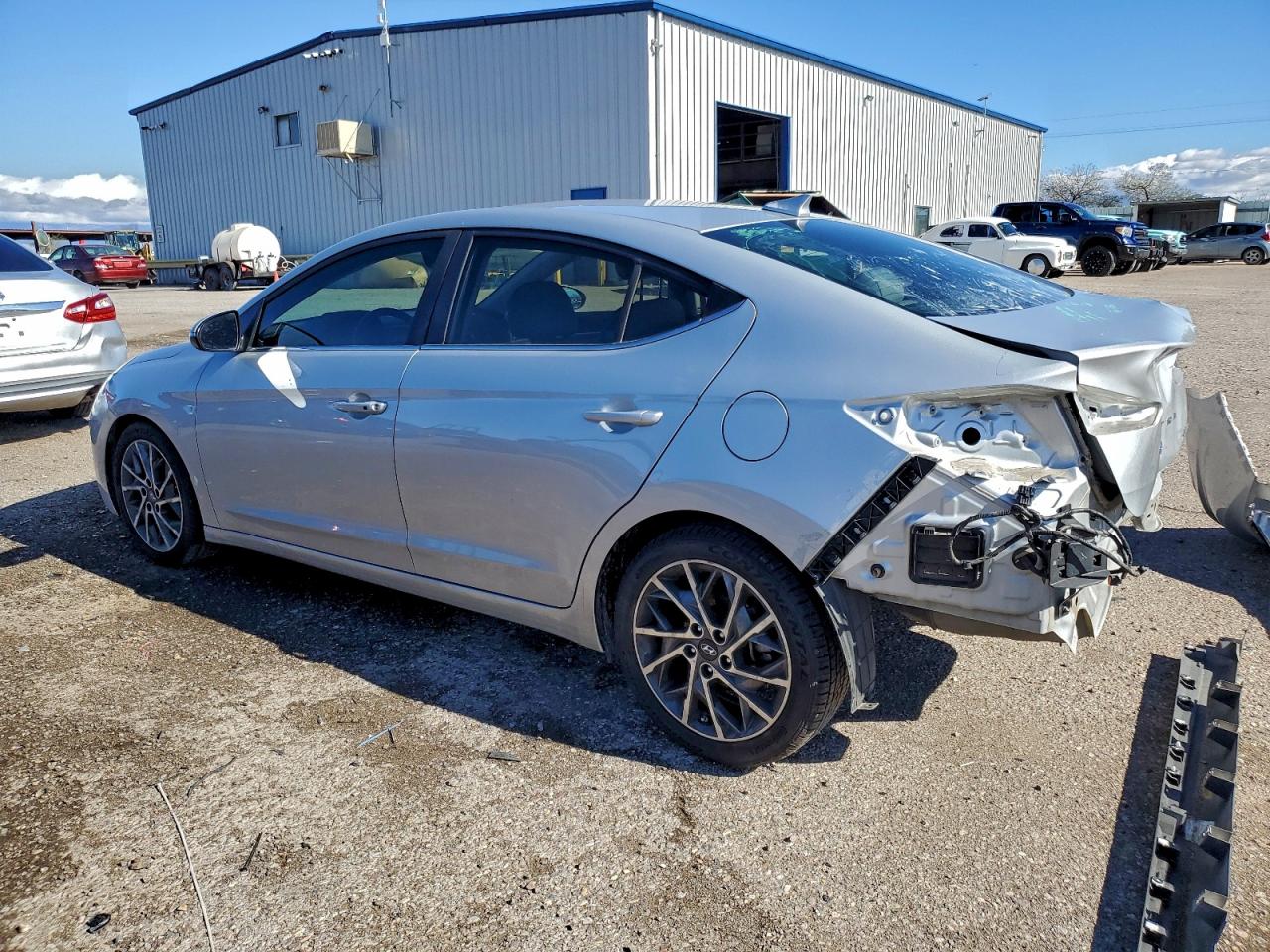 Hyundai ELANTRA Sel Image 4