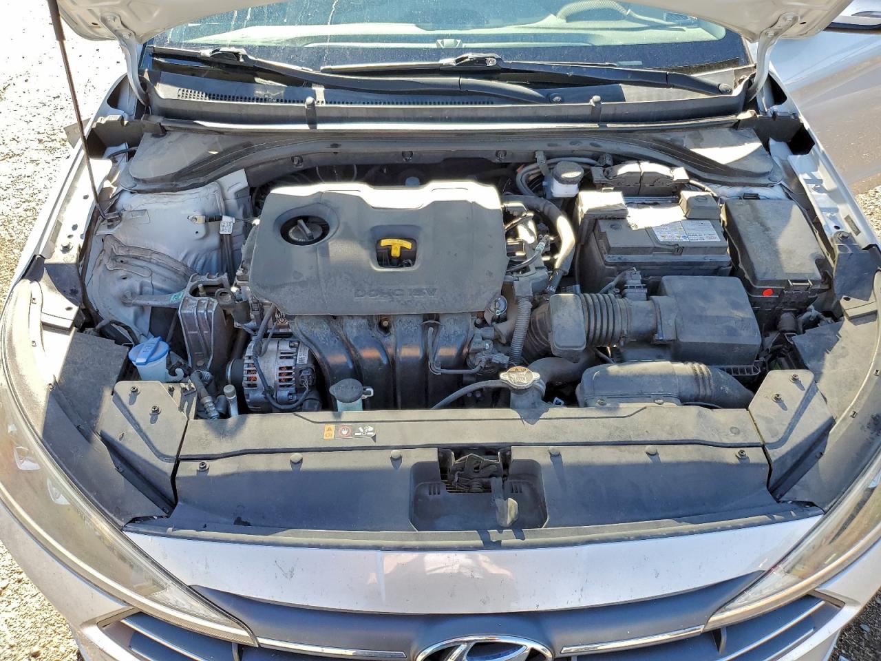 Hyundai ELANTRA Sel Image 9