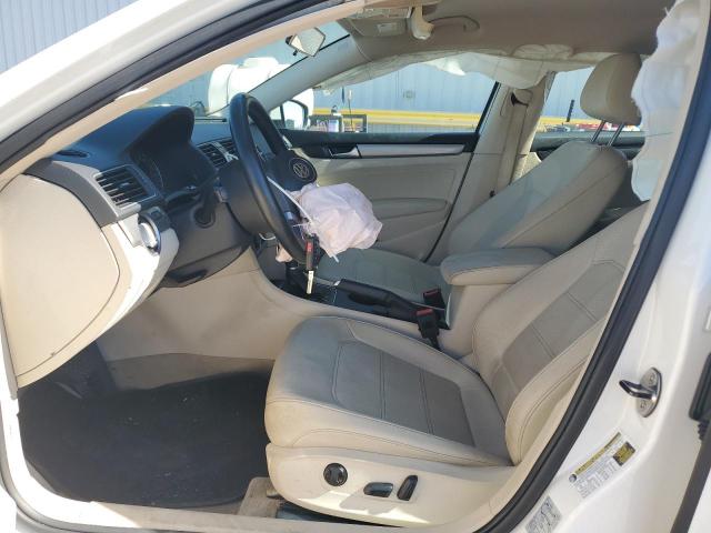 Volkswagen Passat S Image 4