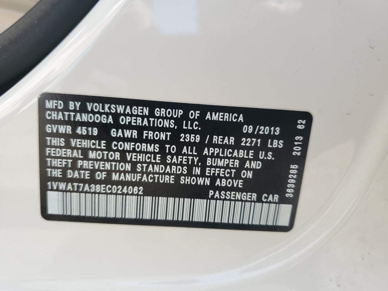 Volkswagen Passat S Image 12