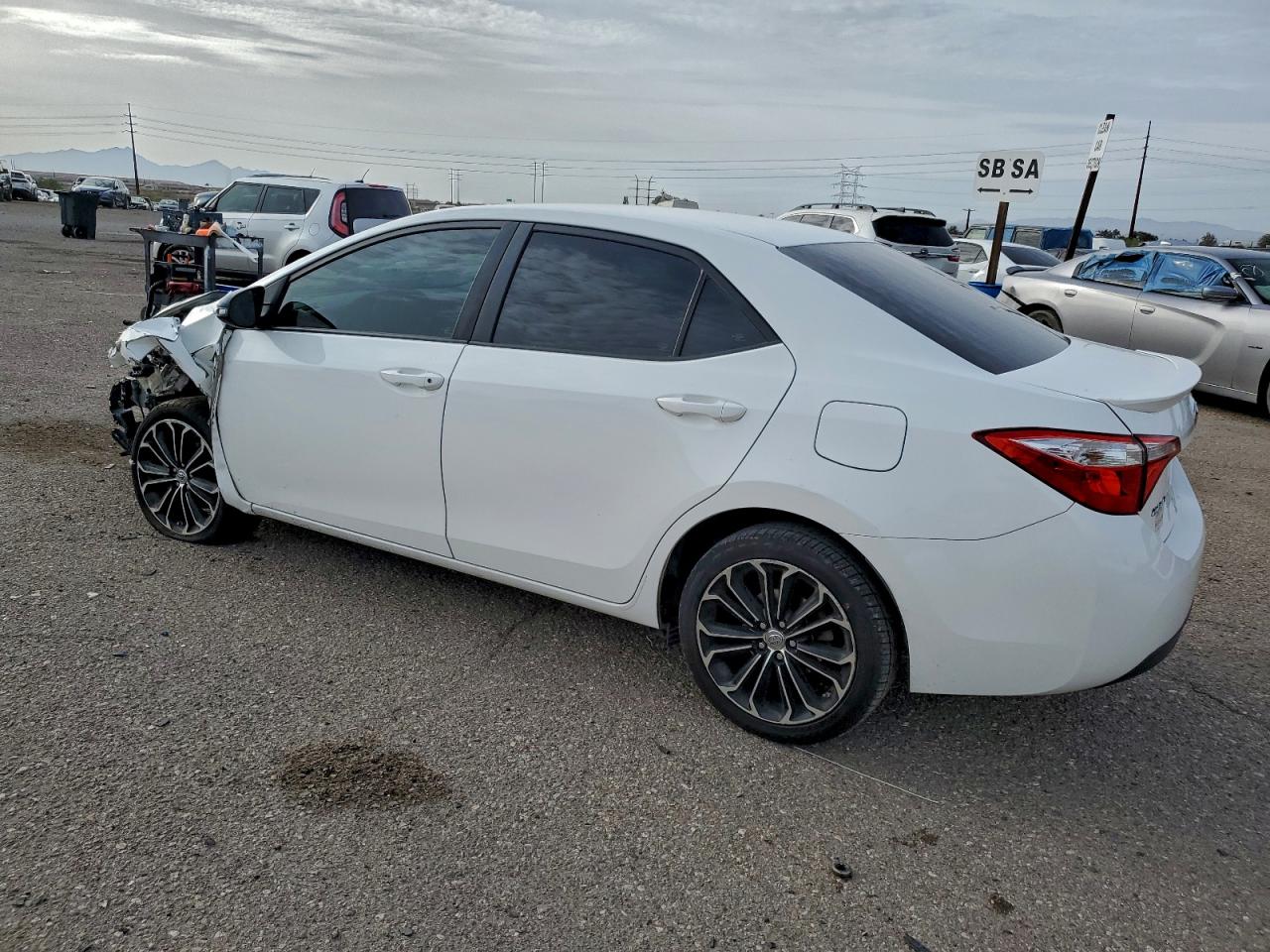 Toyota Corolla L Image 4