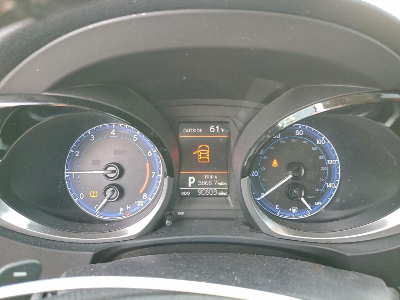 Toyota Corolla L Image 5