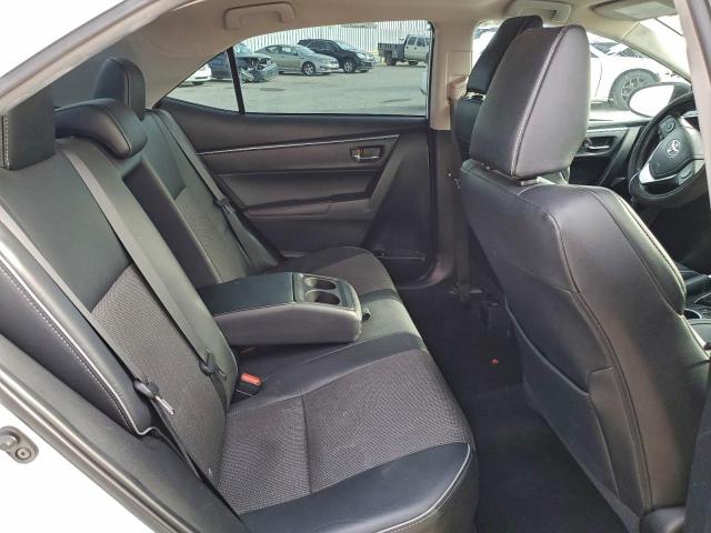 Toyota Corolla L Image 11